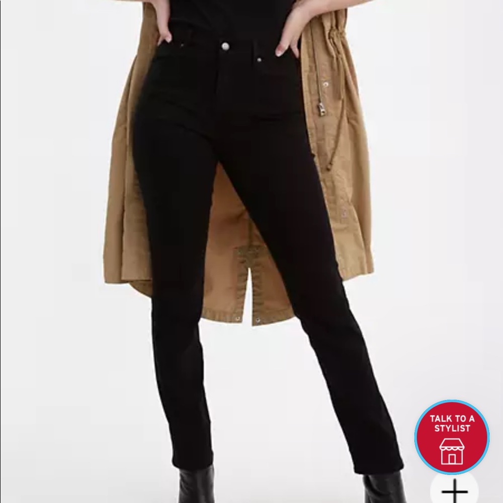 NWT Levi’s Black 724 High-Rise Straight Jean